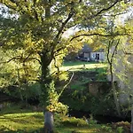 Superbe Moulin Au Bord D'une Riviere, Au Calme, Avec Piano * Doyet