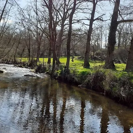 Superbe Moulin Au Bord D'une Riviere, Au Calme, Avec Piano *