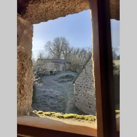 Superbe Moulin Au Bord D'une Riviere, Au Calme, Avec Piano Feriehus Doyet