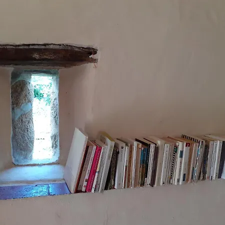 Superbe Moulin Au Bord D'une Riviere, Au Calme, Avec Piano *