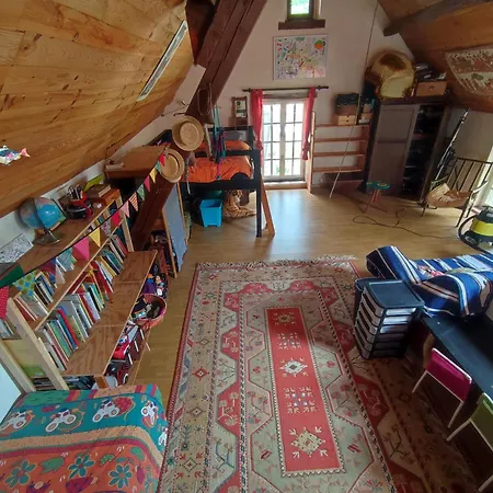 Superbe Moulin Au Bord D'une Riviere, Au Calme, Avec Piano *