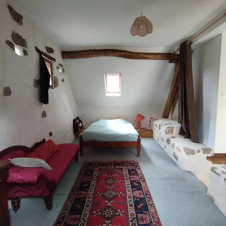 Semesterbostad Superbe Moulin Au Bord D'une Riviere, Au Calme, Avec Piano Doyet