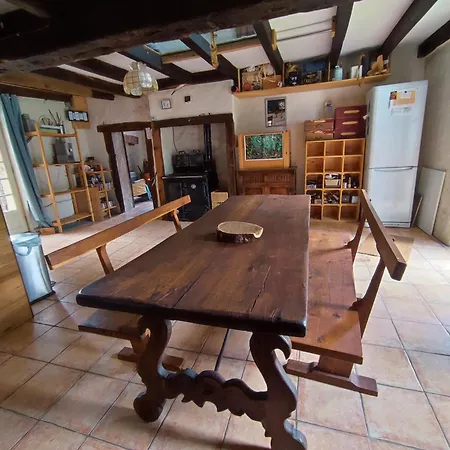 Superbe Moulin Au Bord D'une Riviere, Au Calme, Avec Piano *