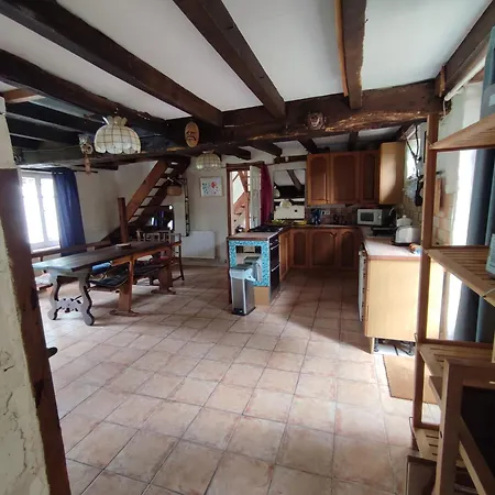 Semesterbostad Superbe Moulin Au Bord D'une Riviere, Au Calme, Avec Piano *