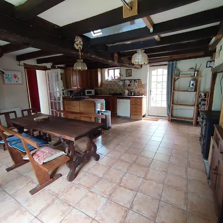 Semesterbostad Superbe Moulin Au Bord D'une Riviere, Au Calme, Avec Piano Doyet