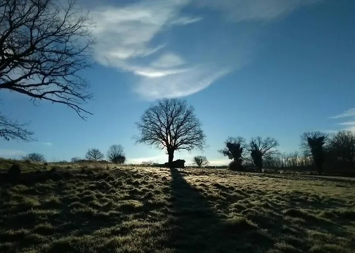 펜션 Superbe Moulin Au Bord D'une Riviere, Au Calme, Avec Piano Doyet