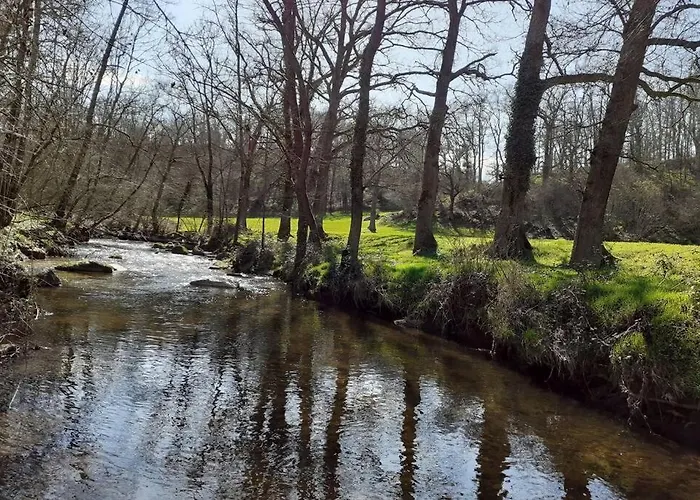 Superbe Moulin Au Bord D'une Riviere, Au Calme, Avec Piano *