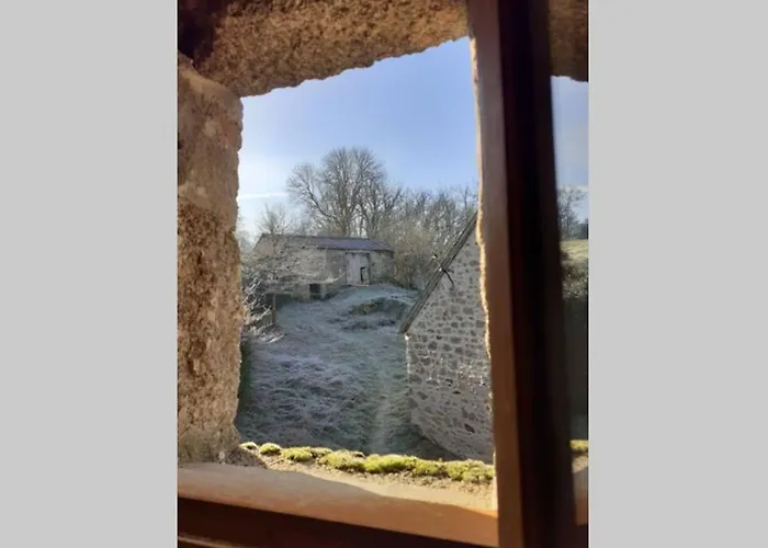 Superbe Moulin Au Bord D'une Riviere, Au Calme, Avec Piano Holiday home Doyet