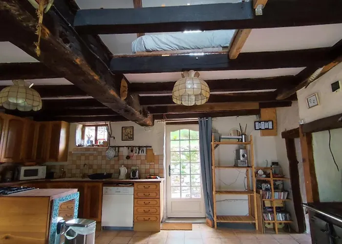 Superbe Moulin Au Bord D'une Riviere, Au Calme, Avec Piano *