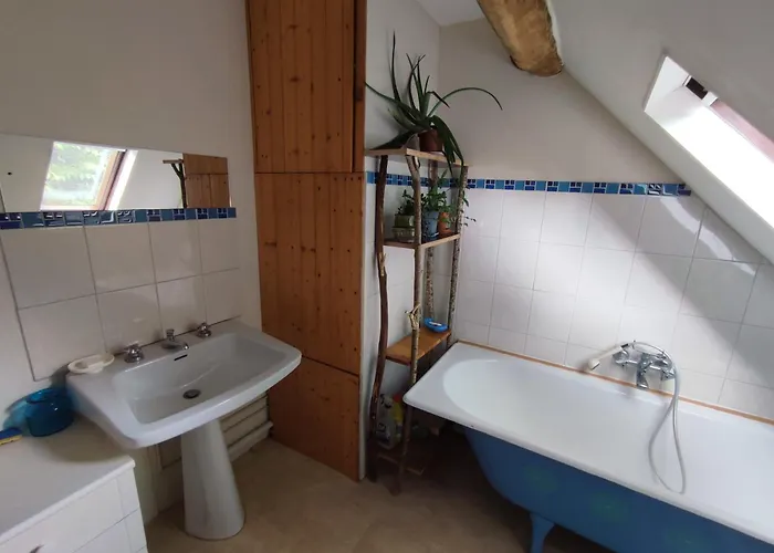 Holiday home Superbe Moulin Au Bord D'une Riviere, Au Calme, Avec Piano