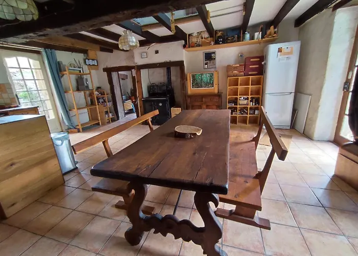 Superbe Moulin Au Bord D'une Riviere, Au Calme, Avec Piano *