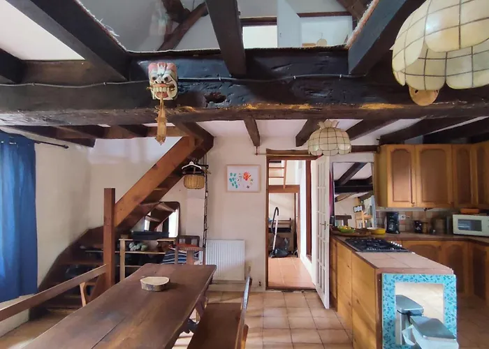 Superbe Moulin Au Bord D'une Riviere, Au Calme, Avec Piano Holiday home *