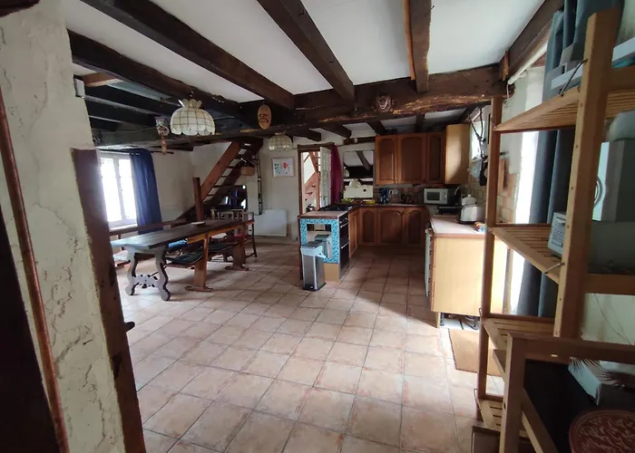 Holiday home Superbe Moulin Au Bord D'une Riviere, Au Calme, Avec Piano *