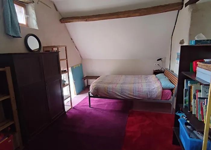 Superbe Moulin Au Bord D'une Riviere, Au Calme, Avec Piano Doyet